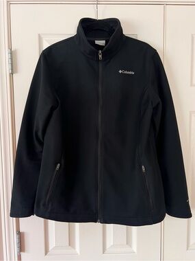 Columbia Omni-Sport Women's Black Full-Zip Utility Softshell Jacket